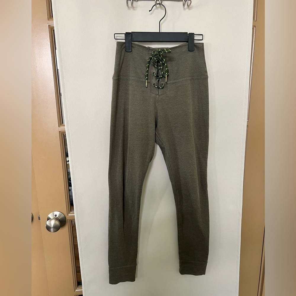 Aerie Womens Medium Olive Green Lace Up Chill‎ Play Move Legging